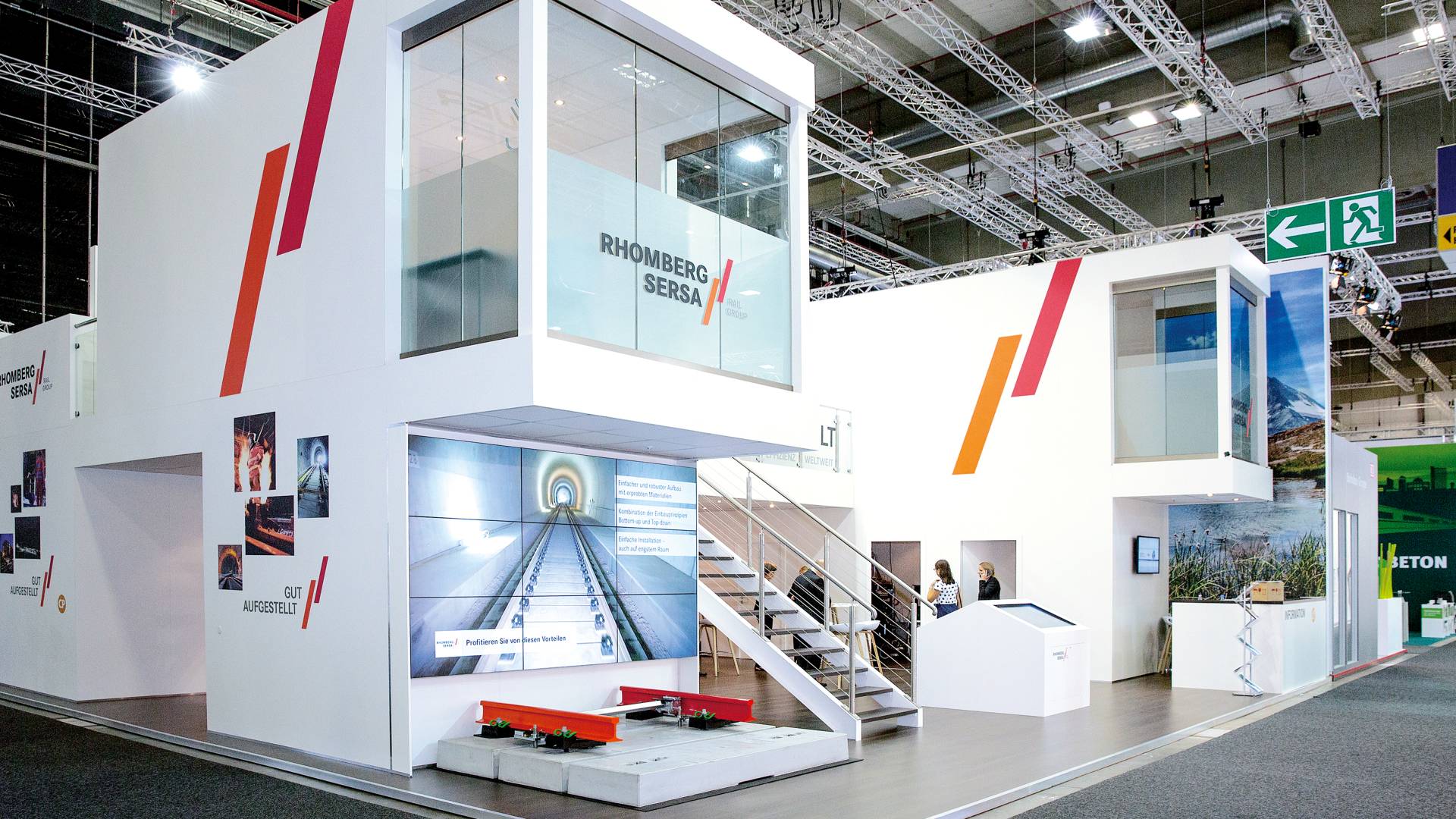 Besuch beim Messestand von Rhomberg Sersa HoloLens im Einsatz auf der Messe